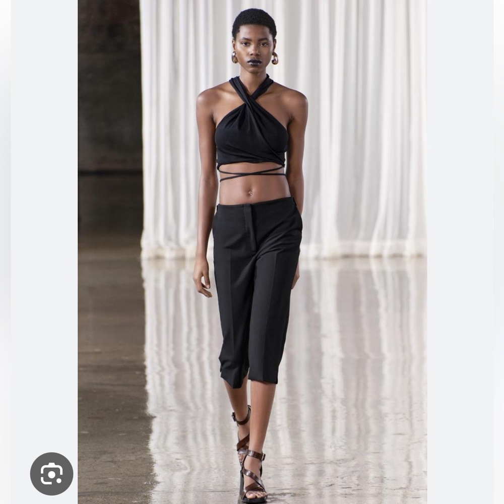 Slim Capri Pant